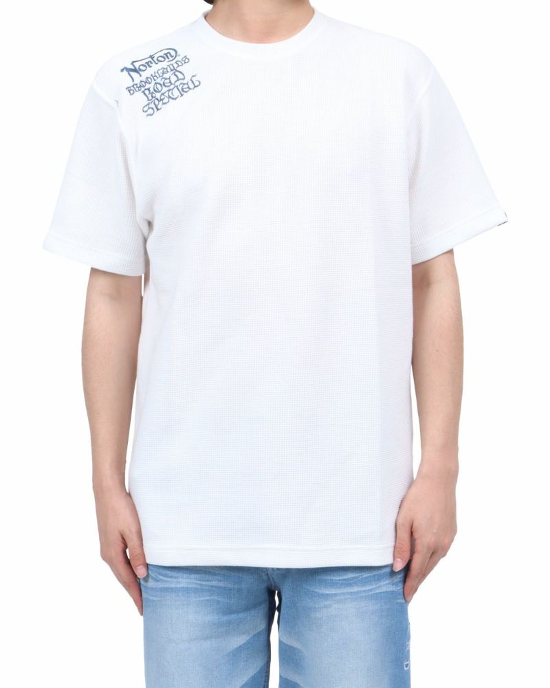 ホワイト：173cm60kg(Lサイズ着用)