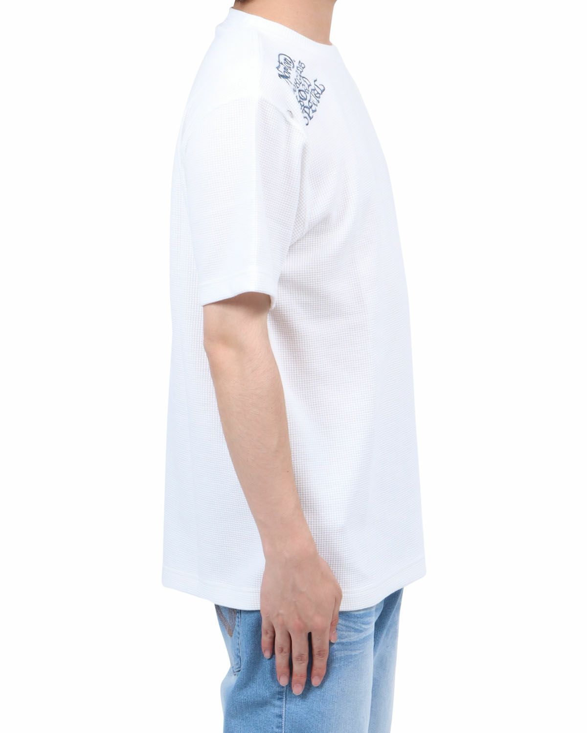 ホワイト：173cm60kg(Lサイズ着用)