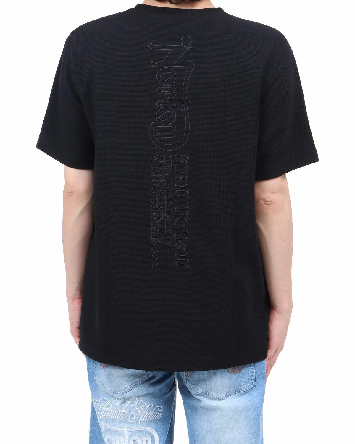 ブラック：173cm60kg(Lサイズ着用)