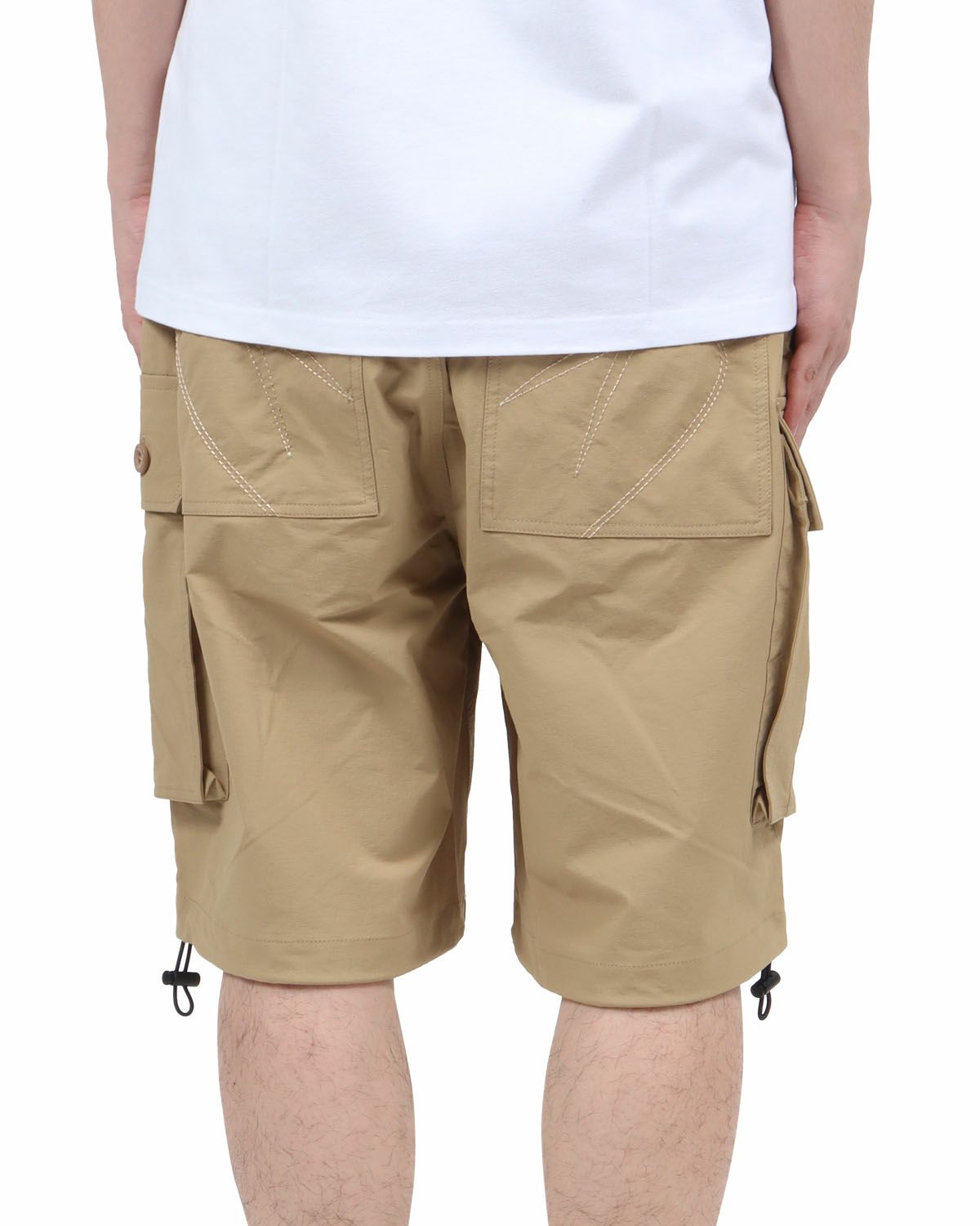 ベージュ：173cm60kg(32inc着用)