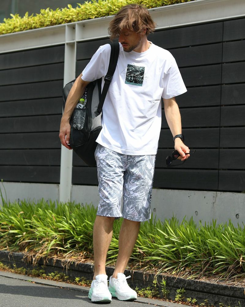 ホワイト183cm/70kg(Lサイズ着用)