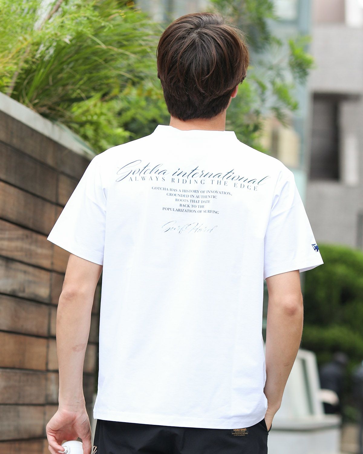 ホワイト：180cm70kg(Lサイズ着用)