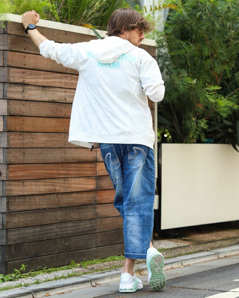 ホワイト：183cm/70kg(Lサイズ着用)