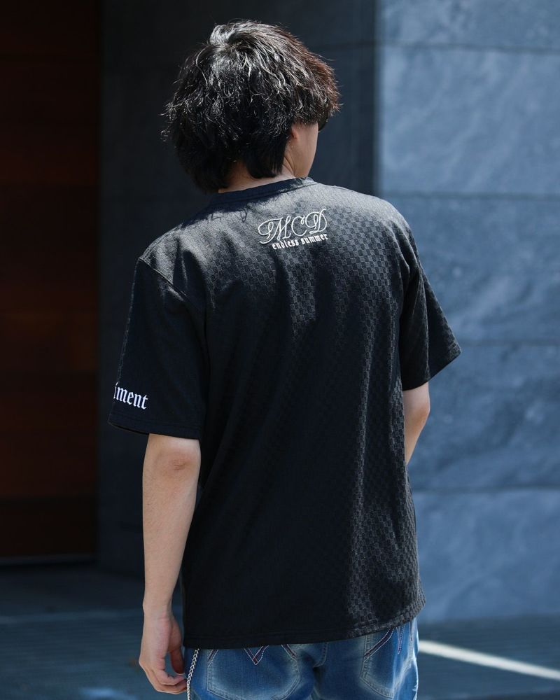 ブラック：173cm60kg(Lサイズ着用)