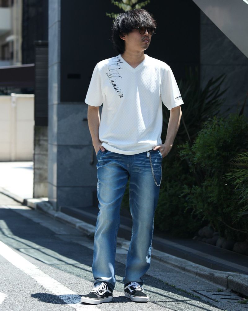 ホワイト：173cm60kg(Lサイズ着用)