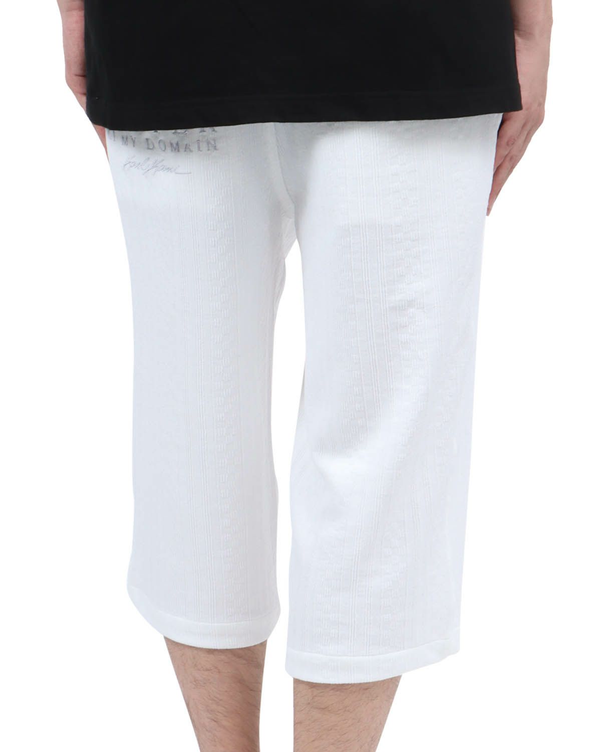 ホワイト：173cm60kg(Lサイズ着用