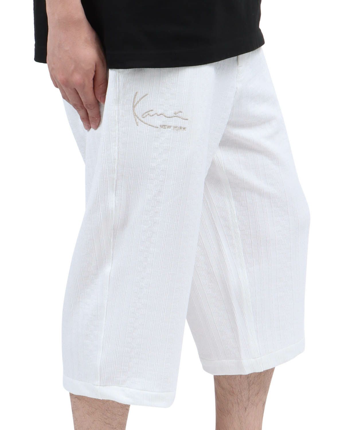 ホワイト：173cm60kg(Lサイズ着用