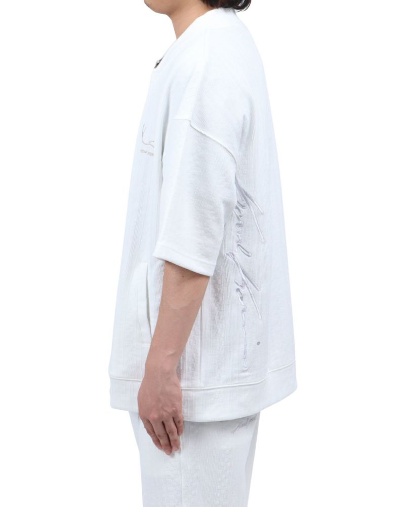 ホワイト：173cm60kg(Lサイズ着用