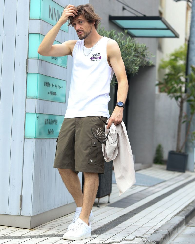 ホワイト：183cm/70kg(Lサイズ着用)