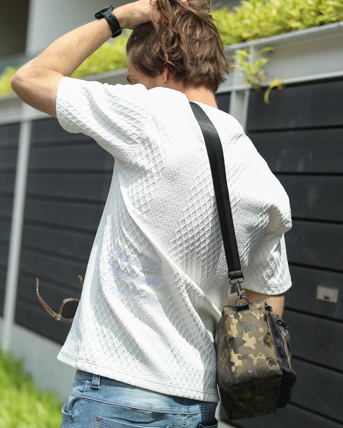 ホワイト：183cm/70kg(Lサイズ着用)