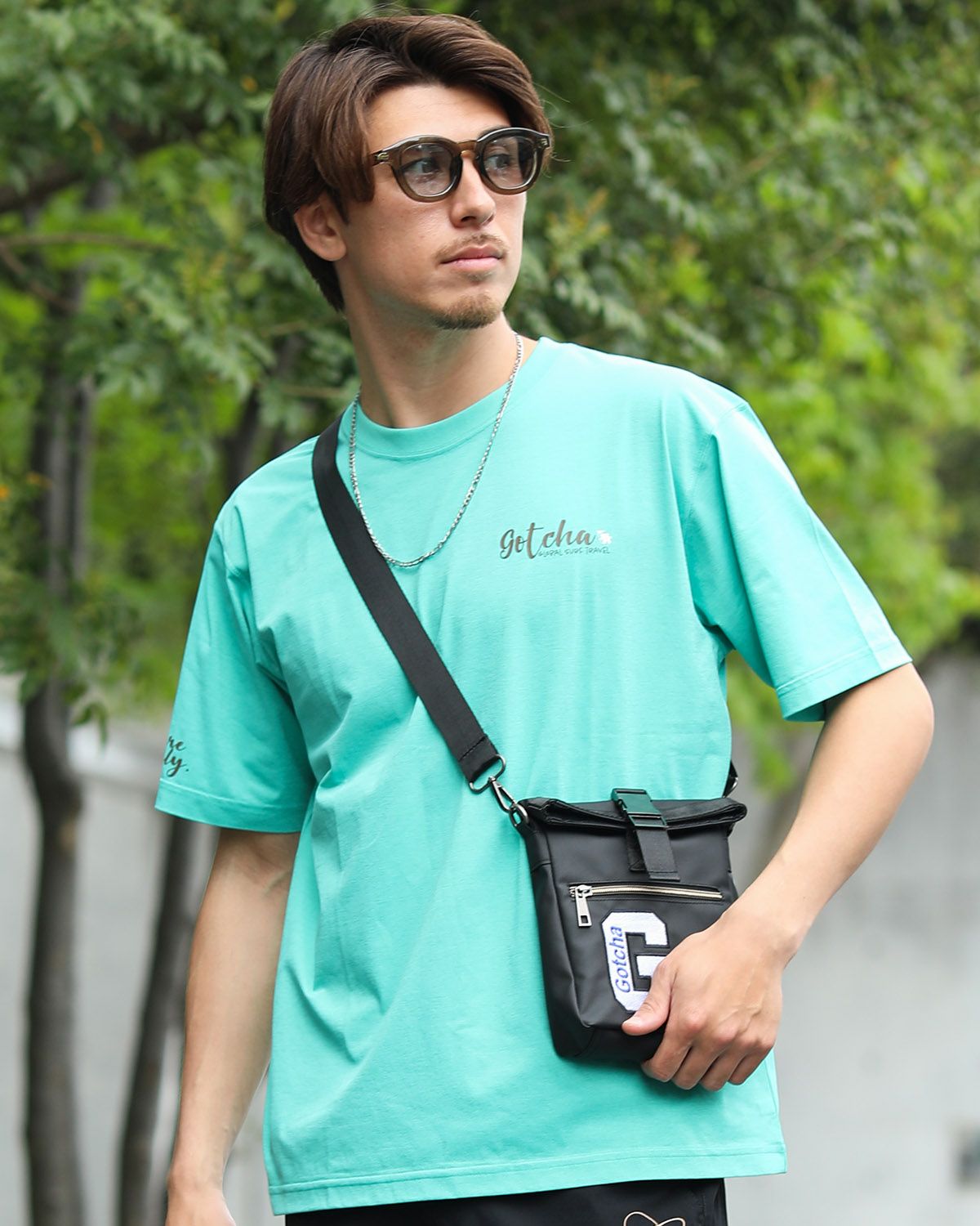 エメラルドグリーン：180cm/70kg(Lサイズ着用)