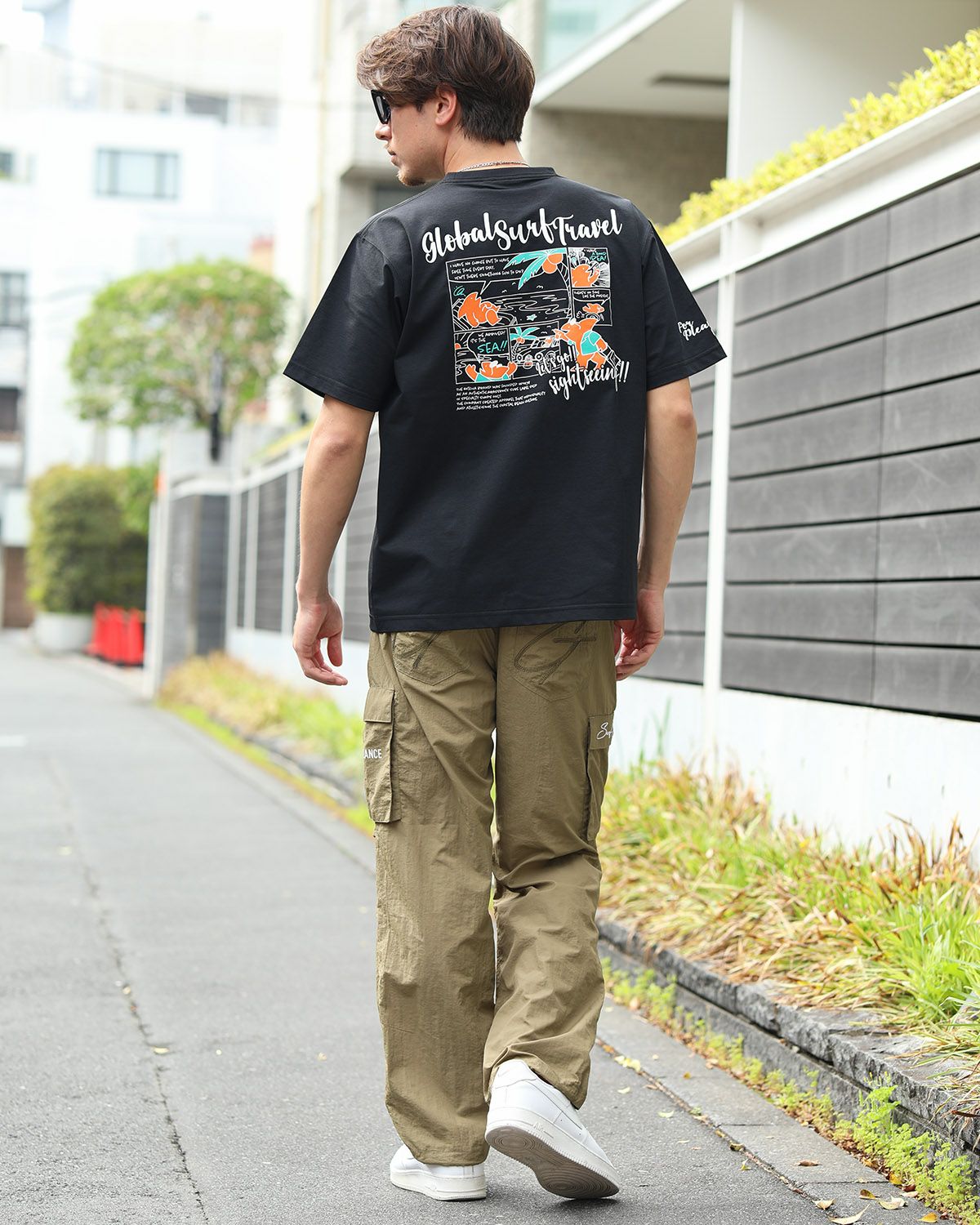 ブラック：180cm/70kg(Lサイズ着用)