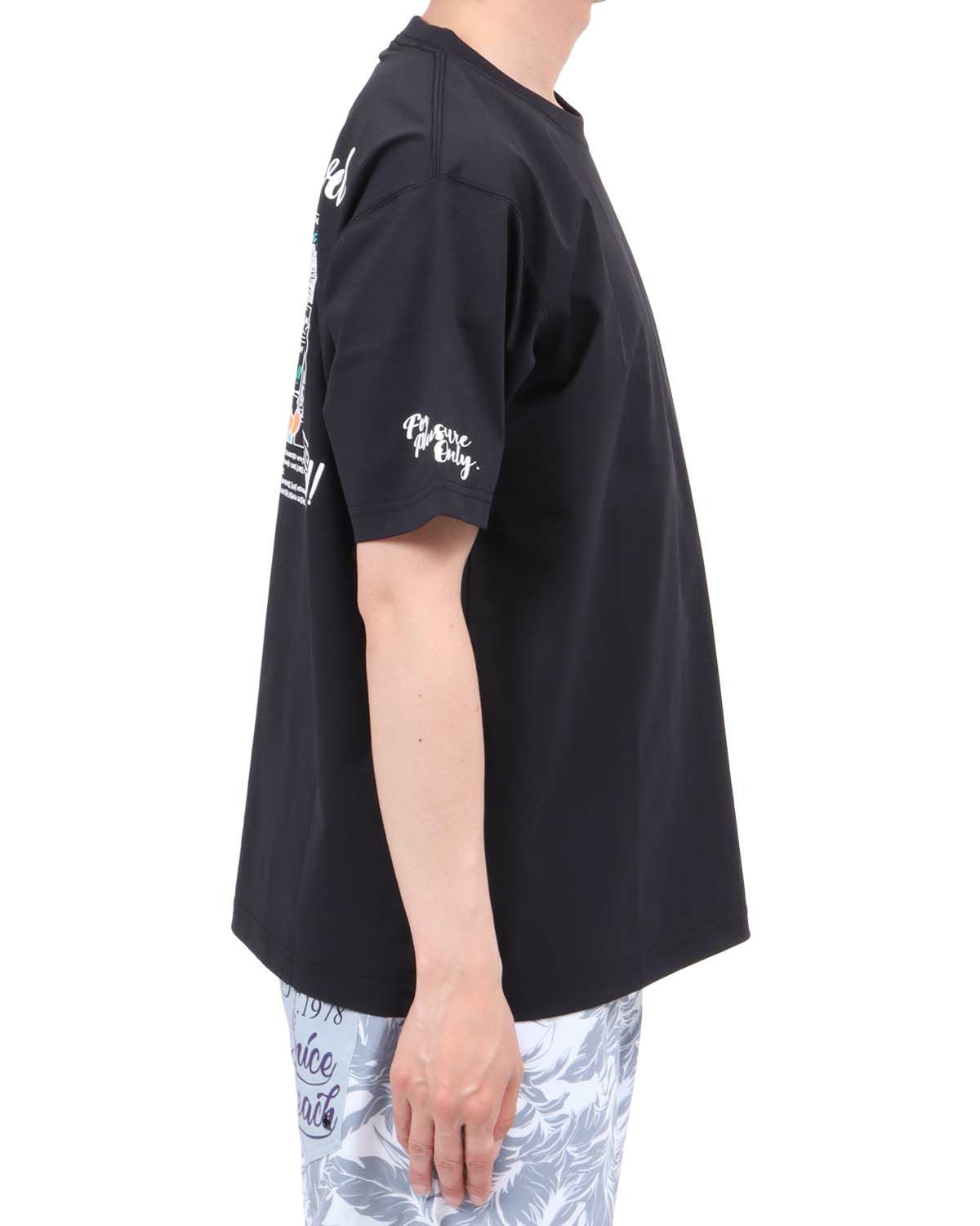 ブラック：174cm62kg(Lサイズ着用)