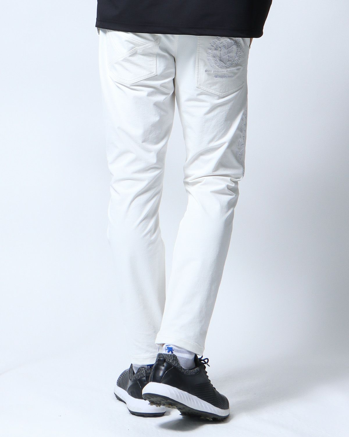 ホワイト：183cm/70kg(Lサイズ着用)