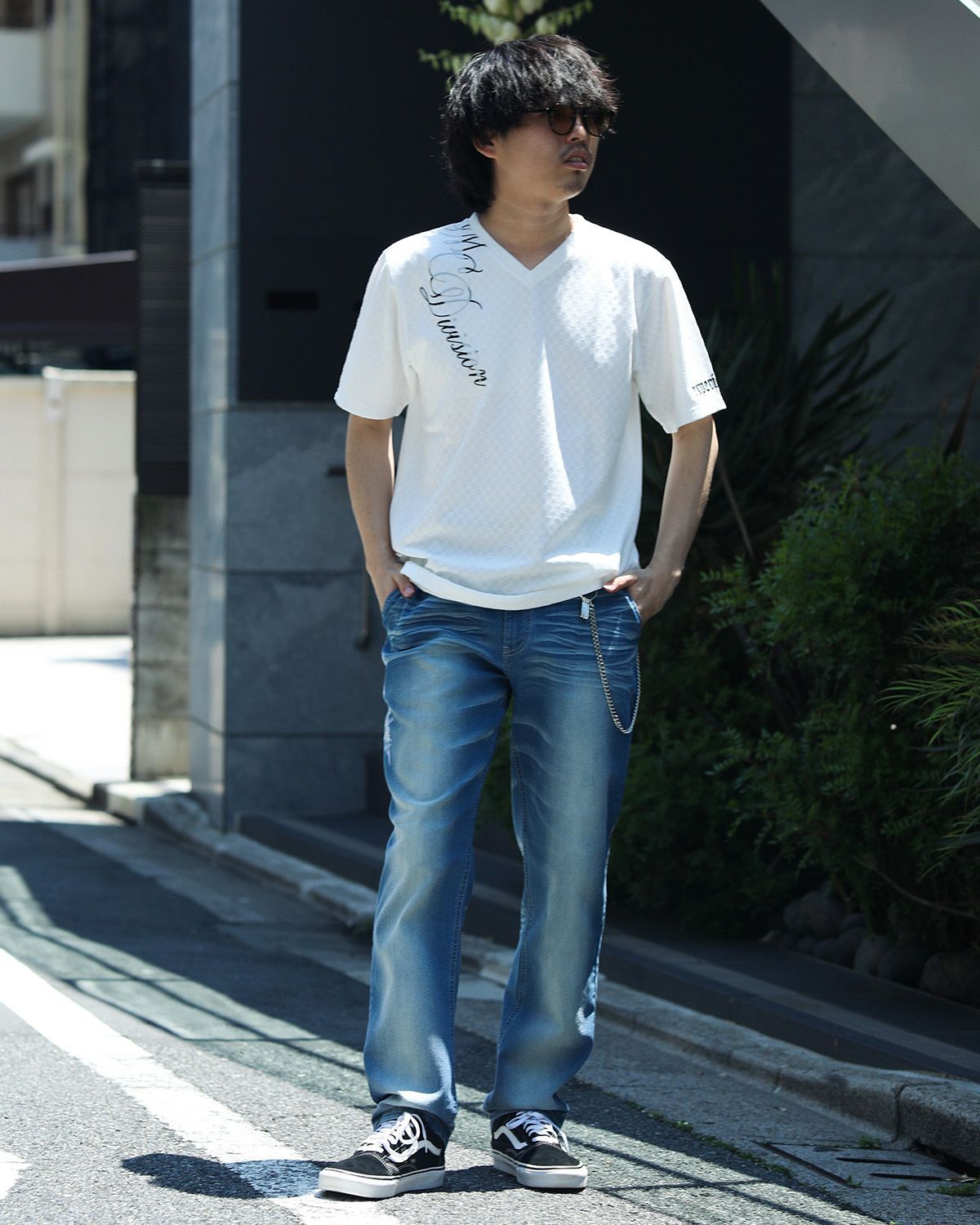 インディゴ:173cm/63kg(Lサイズ着用)