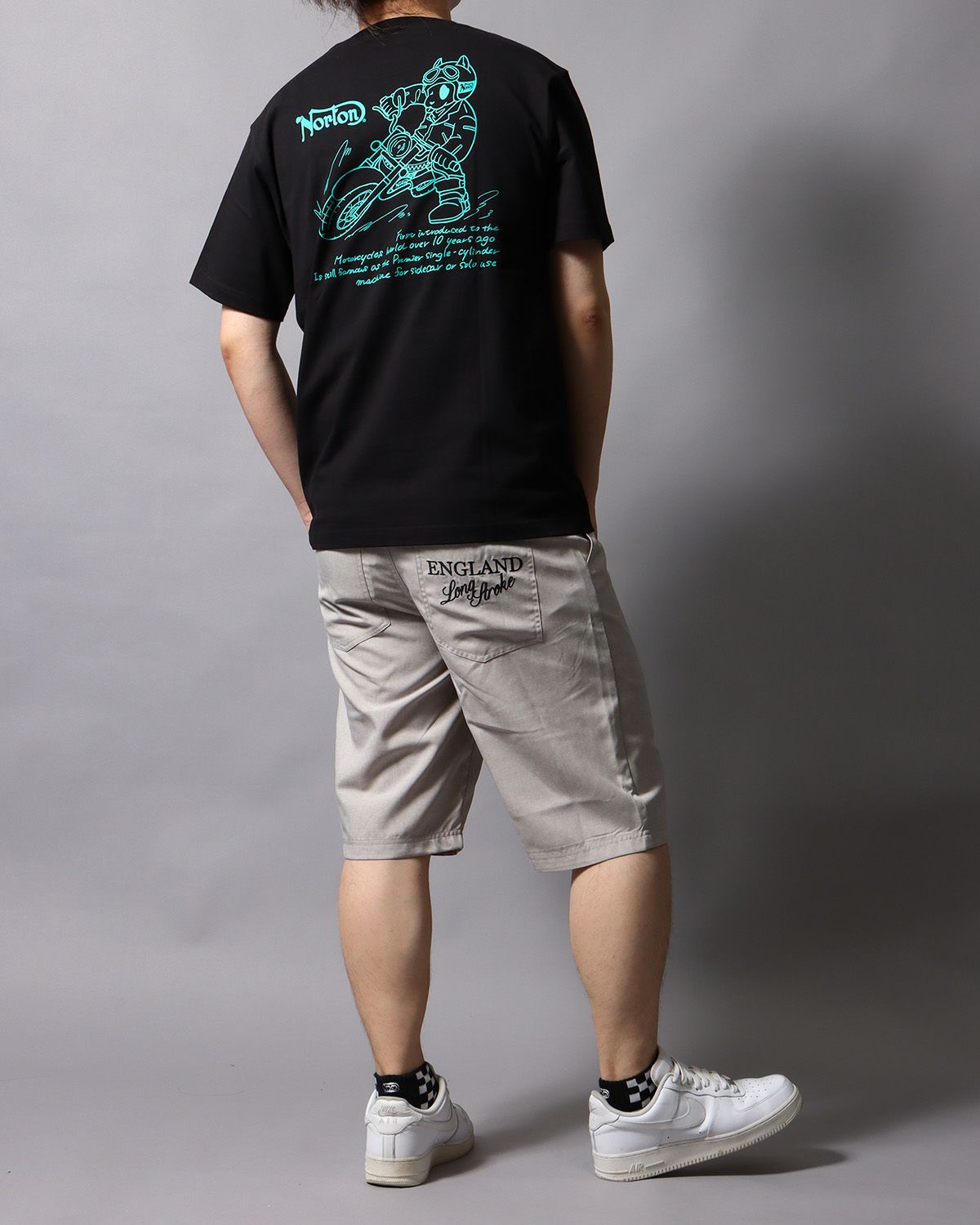 サンドベージュ：178cm/75kg(Lサイズ着用)