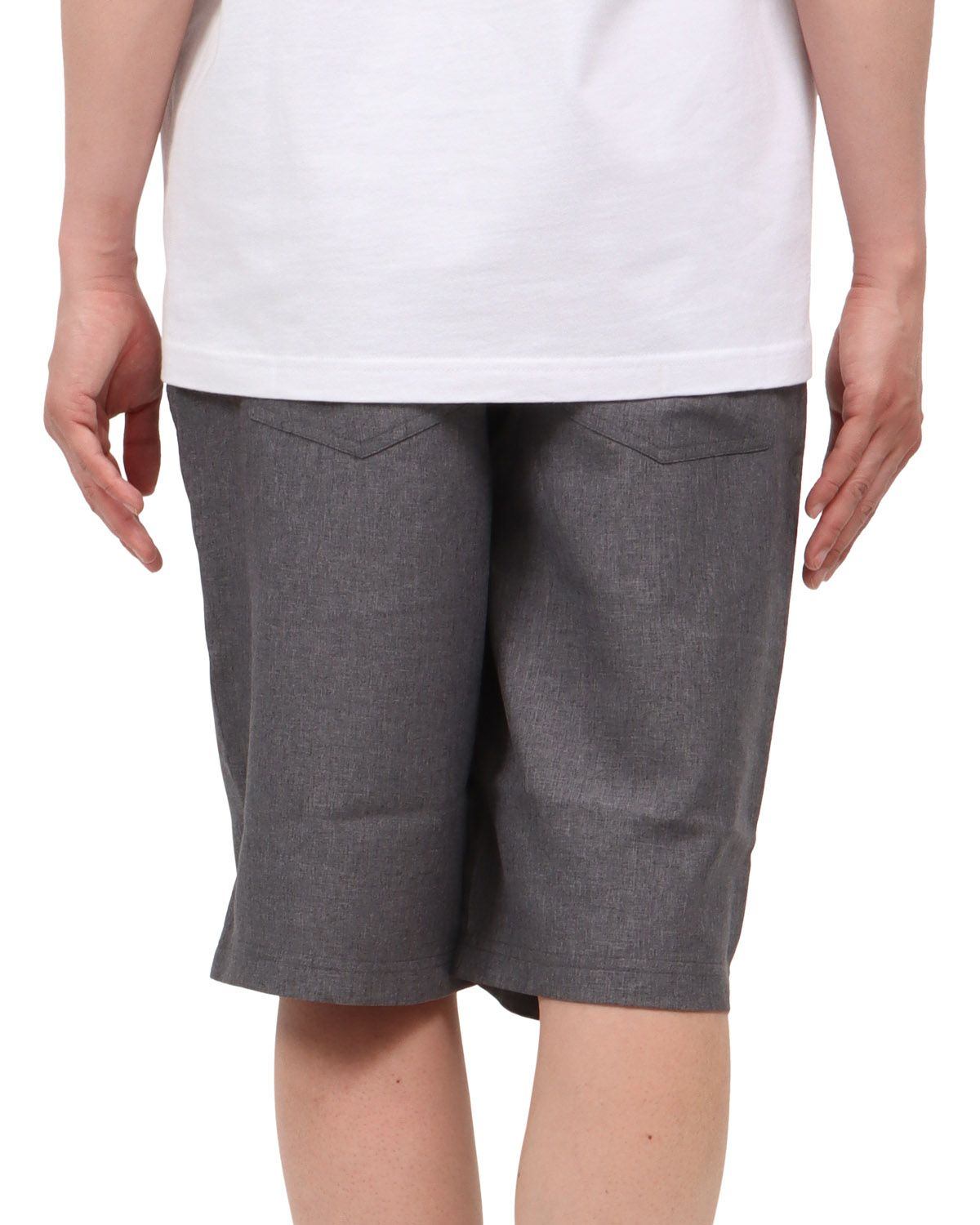 チャコール：174cm62kg(Lサイズ着用)