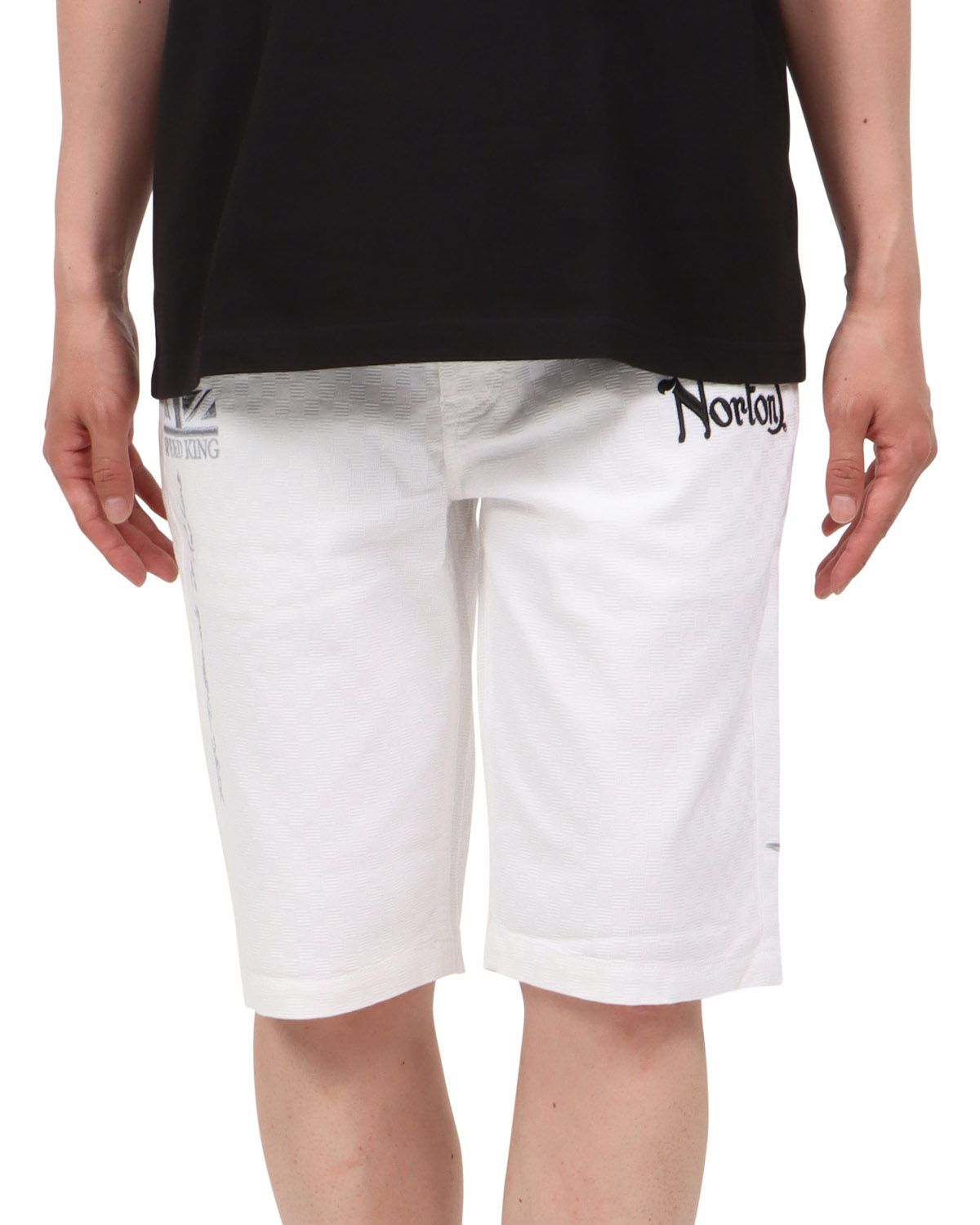 ホワイト：174cm62kg(Mサイズ着用)