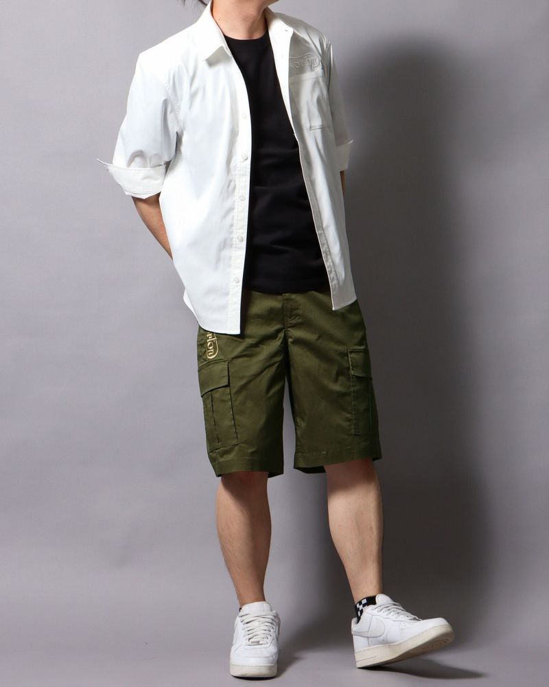 カーキ：178cm/75kg(Lサイズ着用)