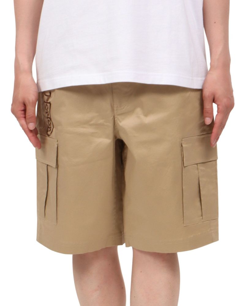 ベージュ：174cm62kg(Lサイズ着用)