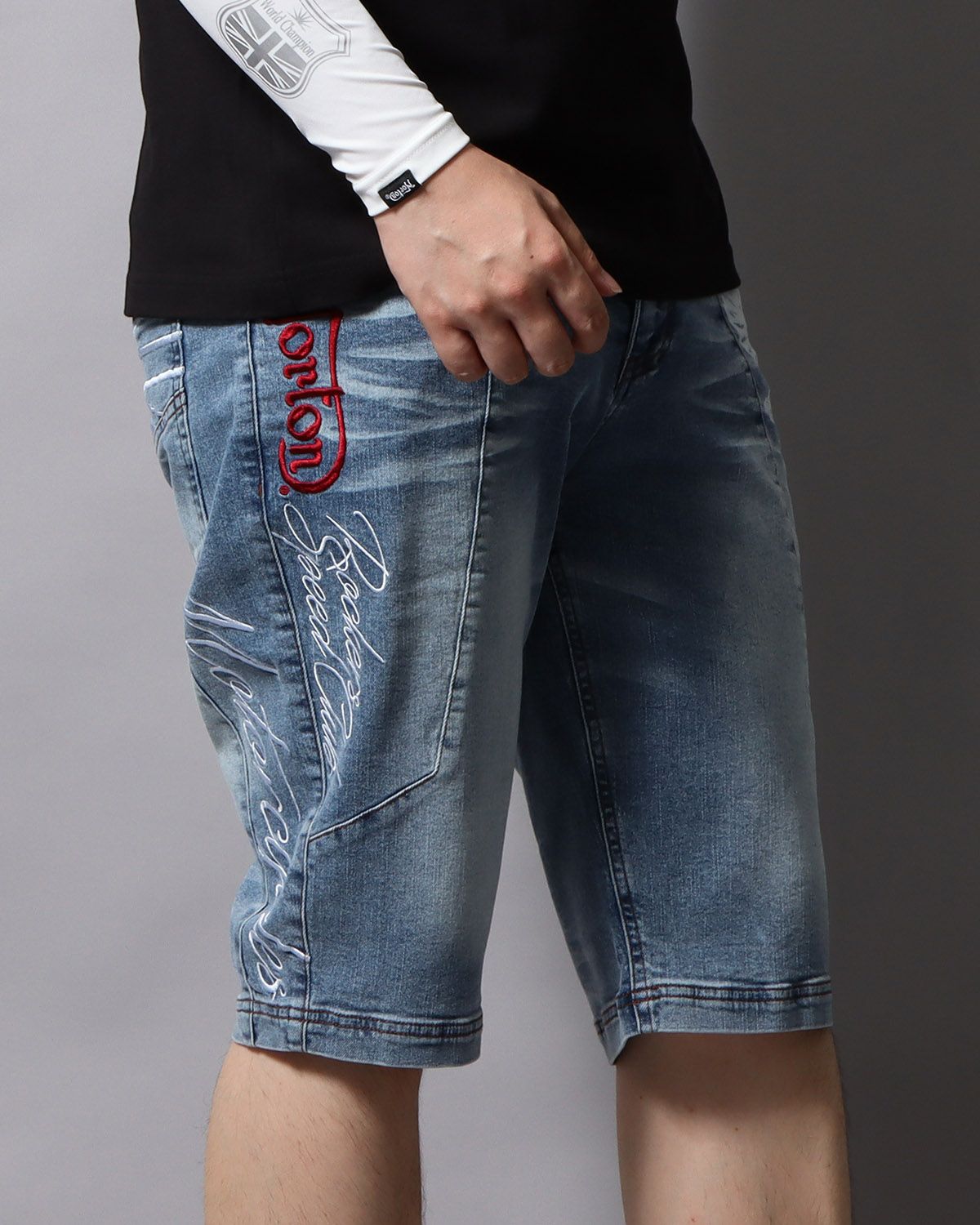 インディゴ：178cm/75kg(Lサイズ着用)