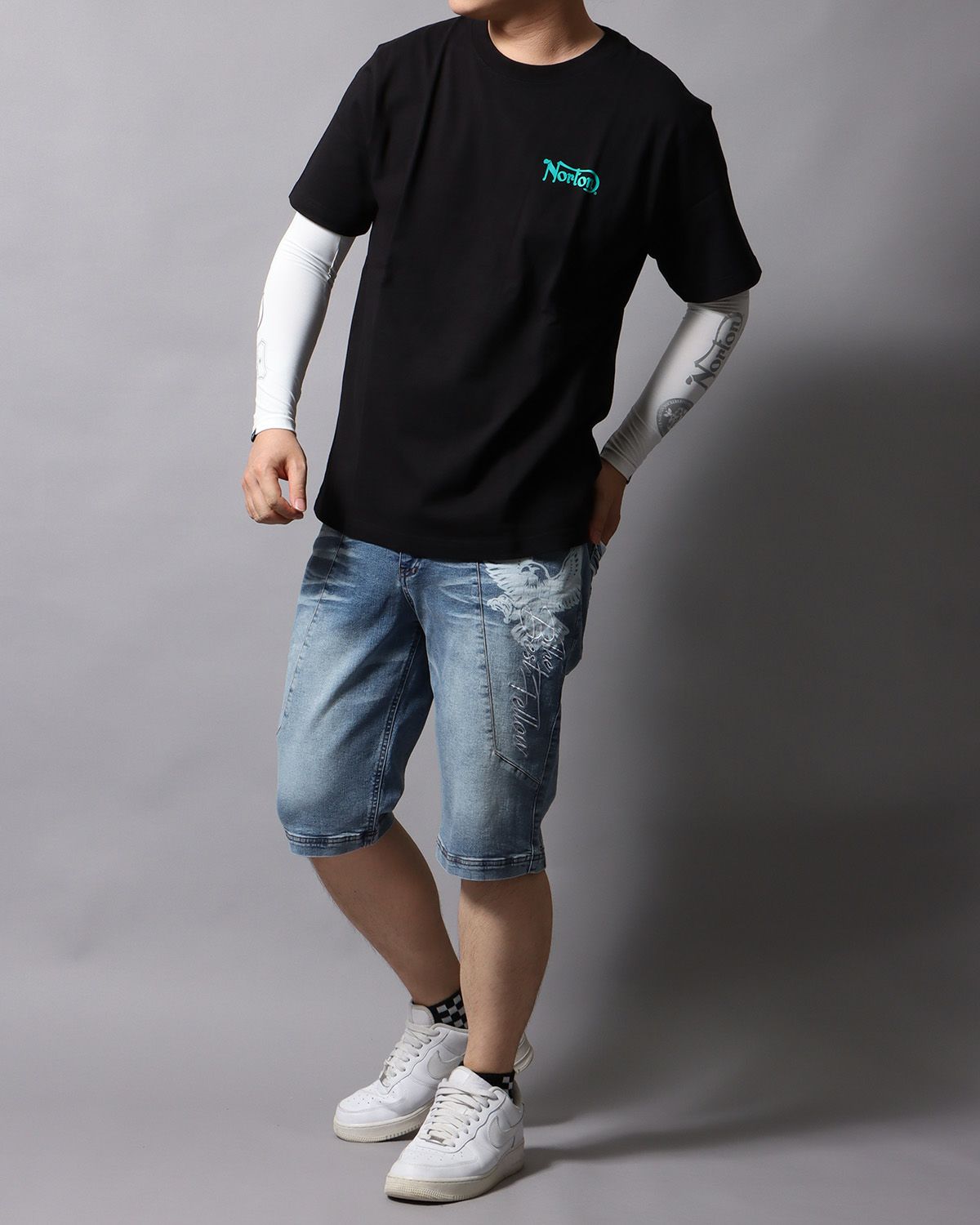 インディゴ：178cm/75kg(Lサイズ着用)