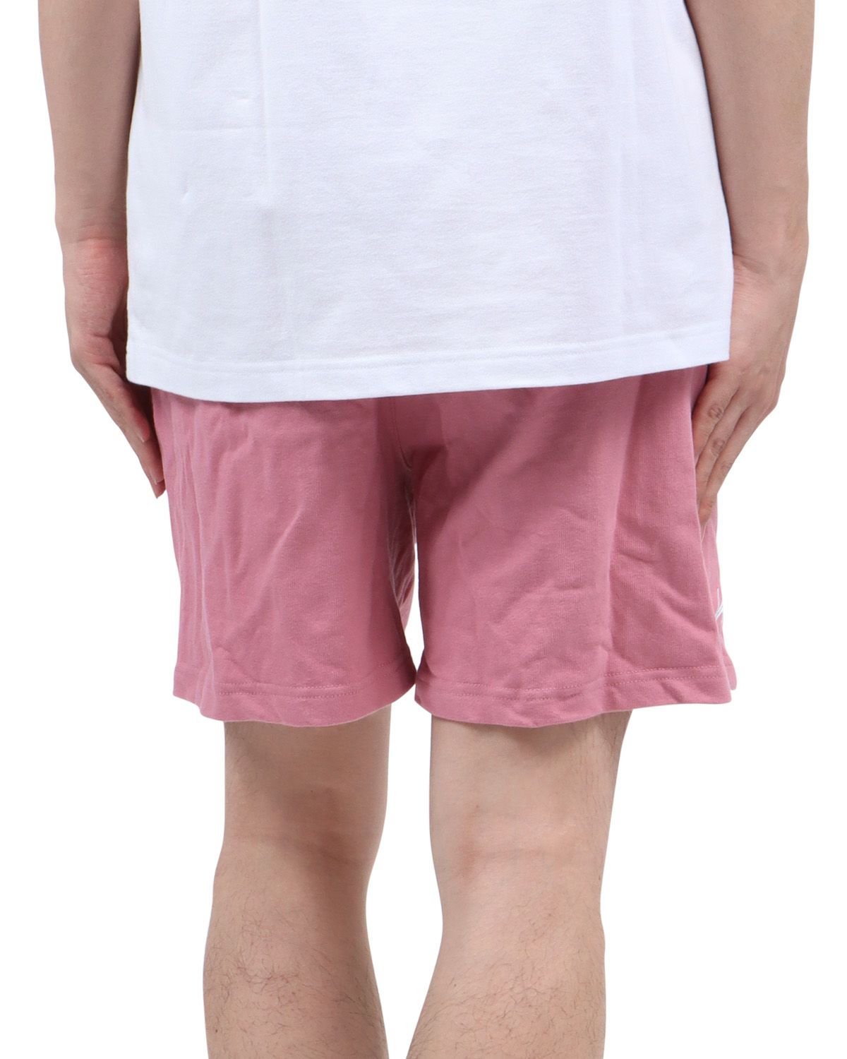 サーモンピンク：173cm63kg(Lサイズ着用)