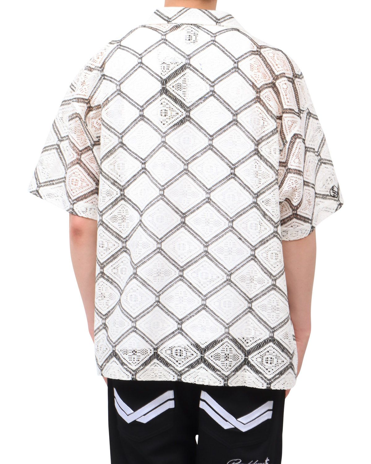 ホワイト：174cm62kg(Lサイズ着用)