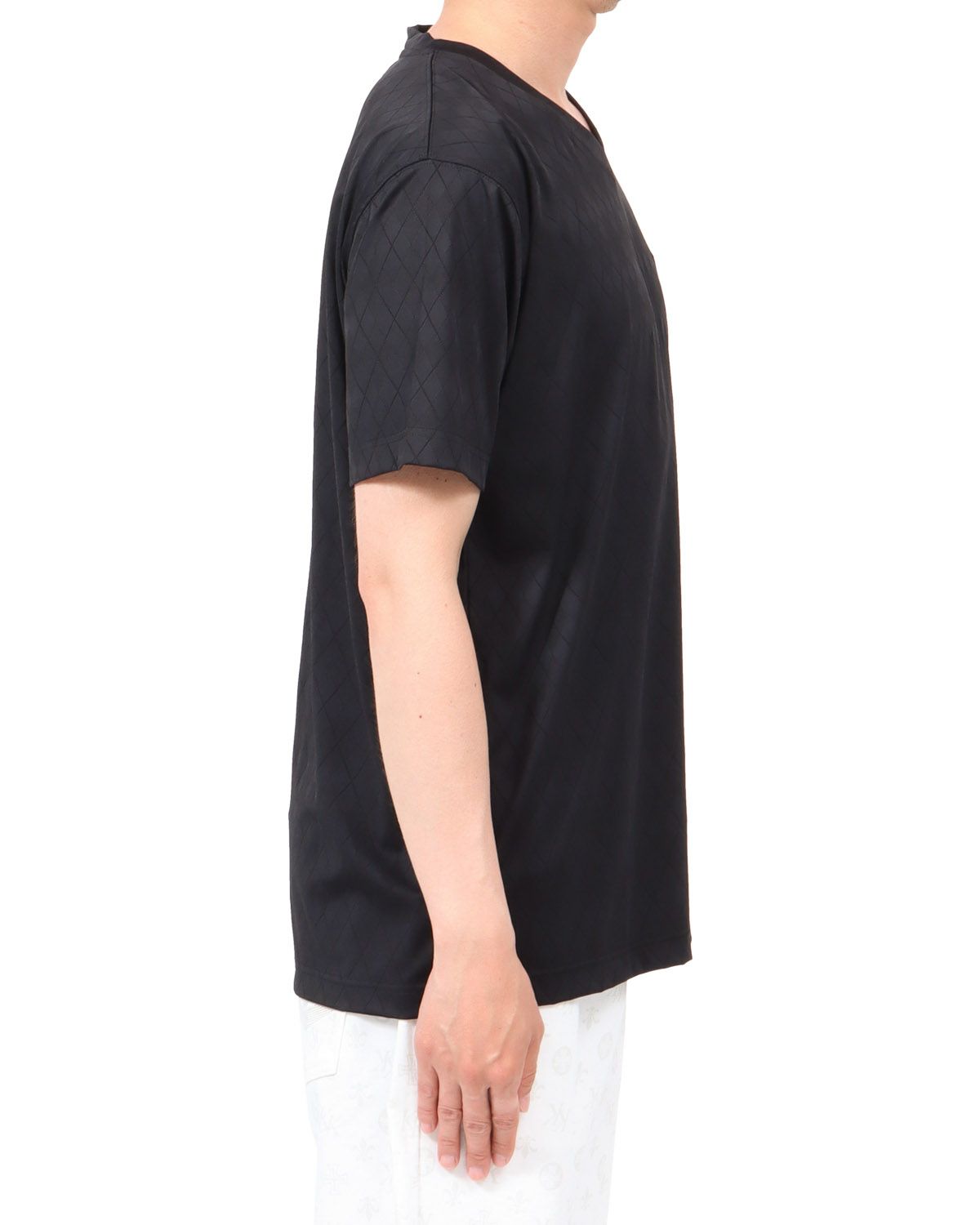 ブラック：174cm62kg(Lサイズ着用)