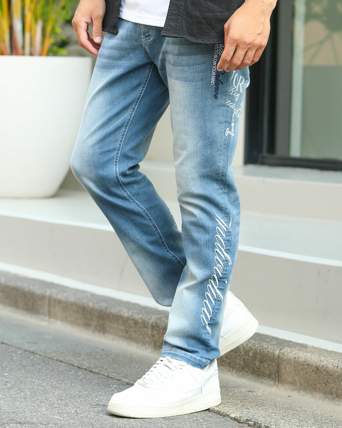 インディゴ：180cm/70kg(Mサイズ着用)