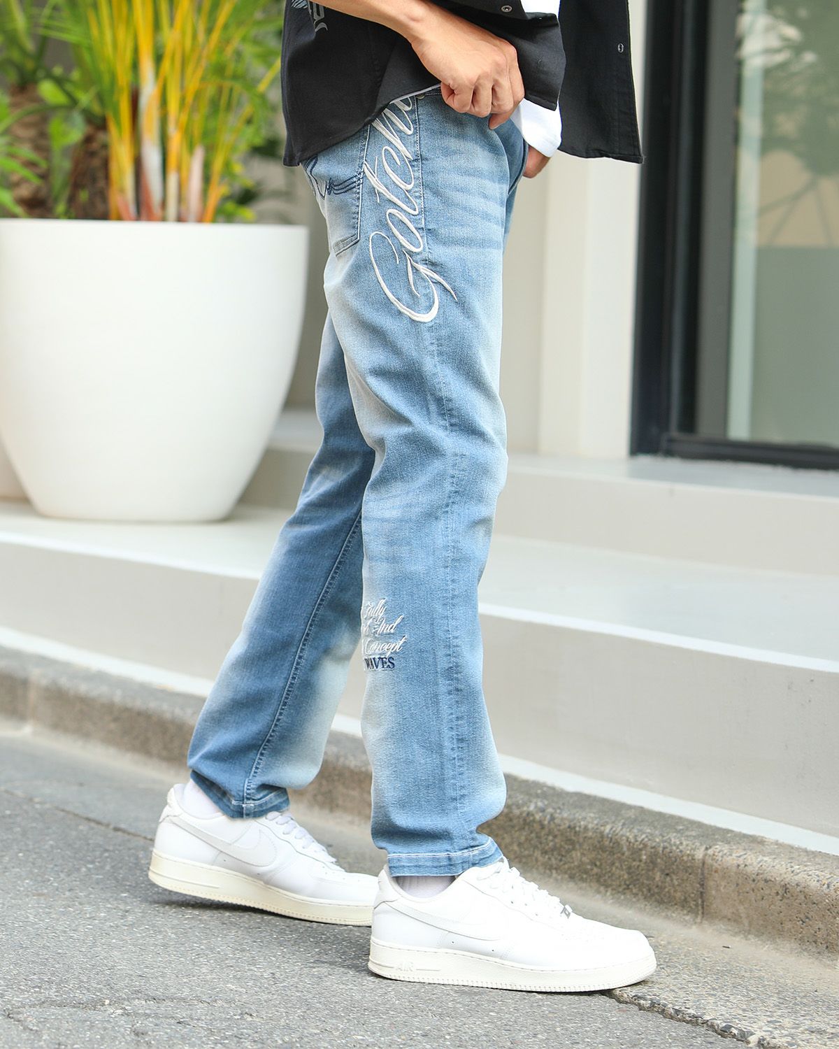 インディゴ：180cm/70kg(Mサイズ着用)