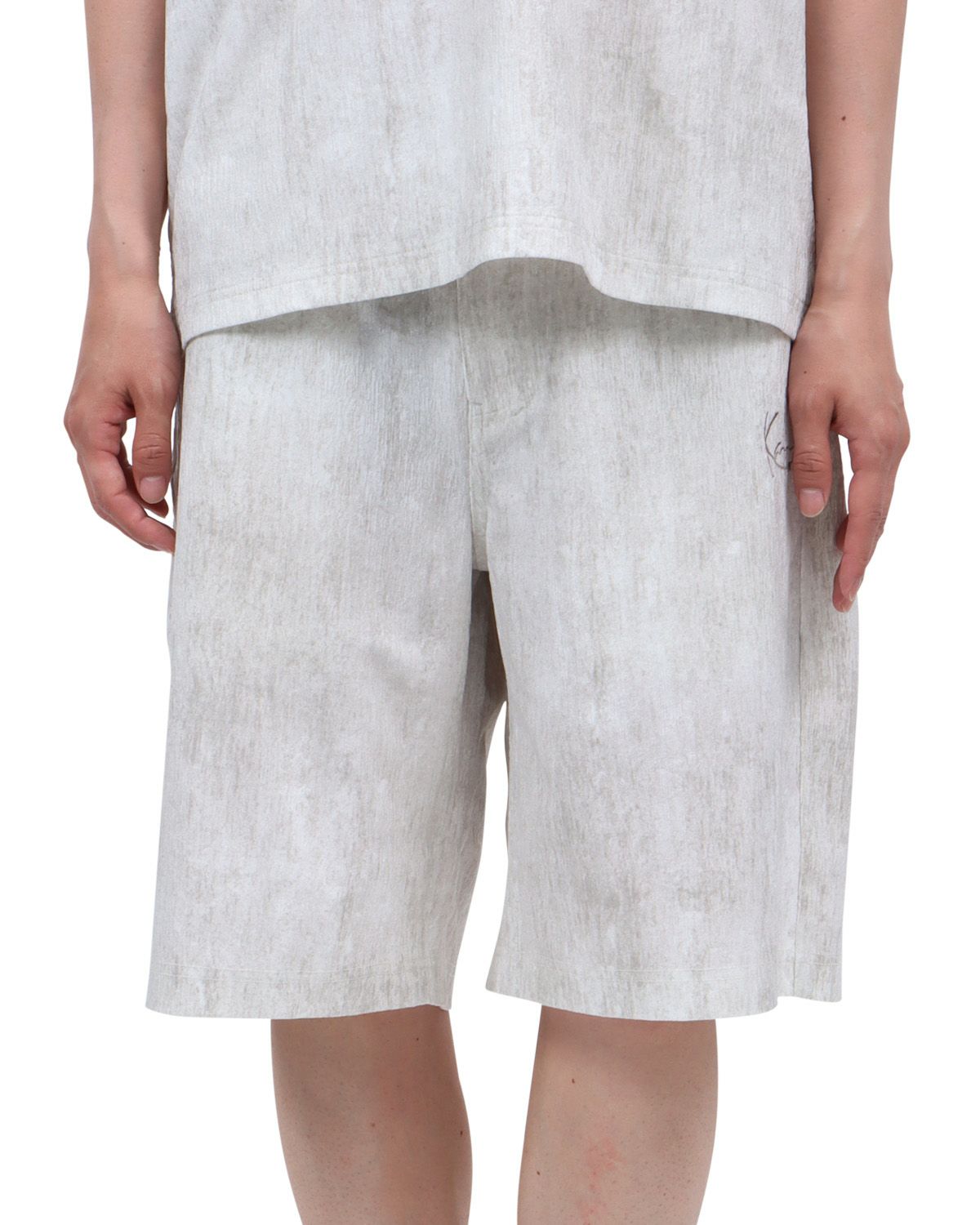 オフホワイト：174cm62kg(34inc着用)