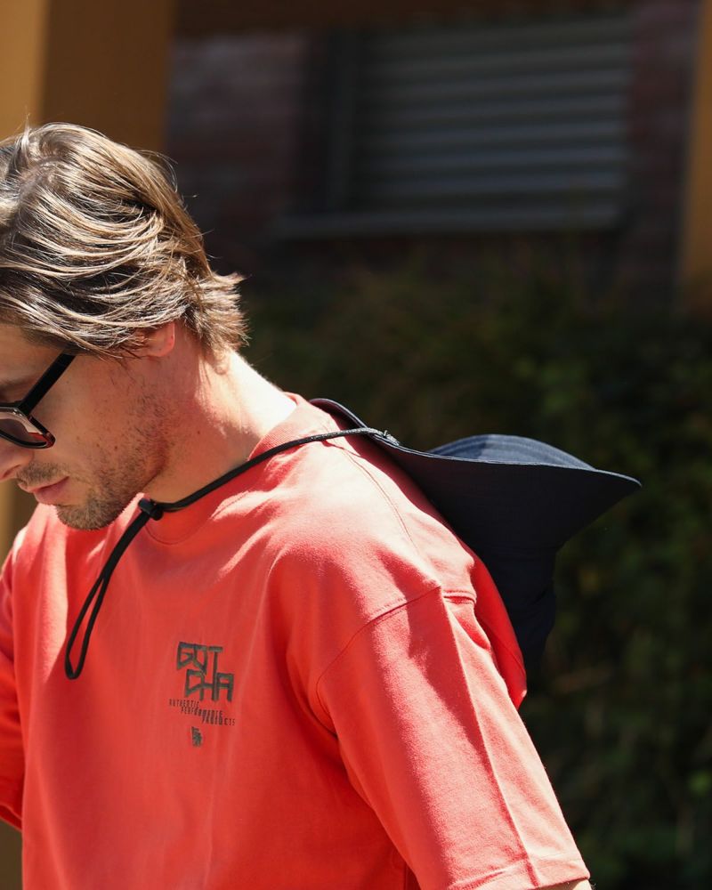 ダークネイビー