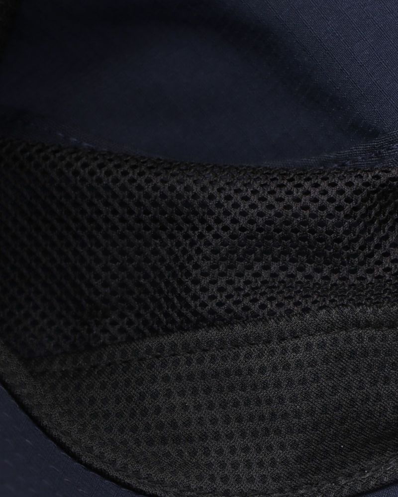 ダークネイビー