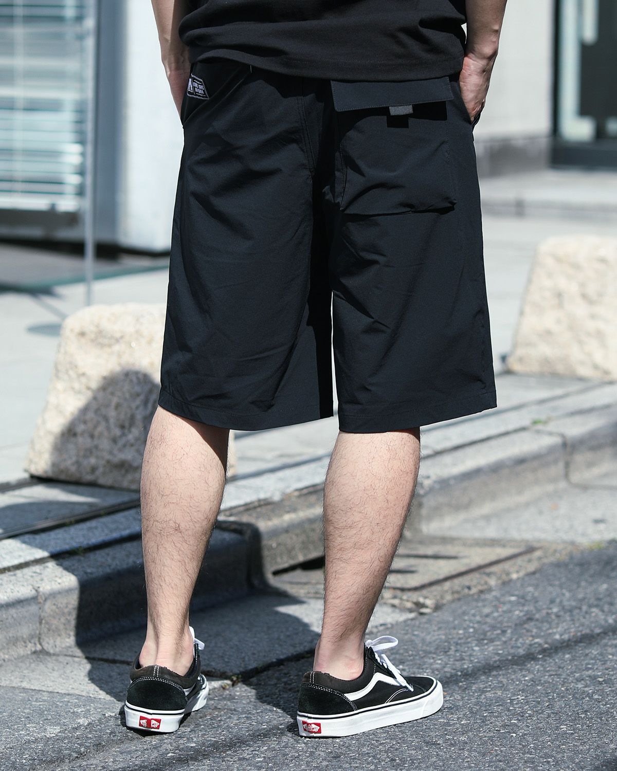 ブラック:173cm/63kg(Lサイズ着用)