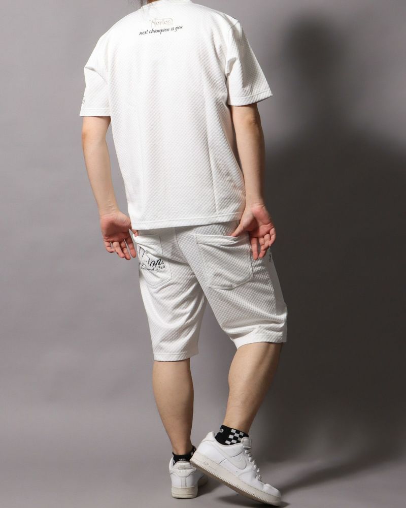 ホワイト：178cm/75kg(Lサイズ着用)