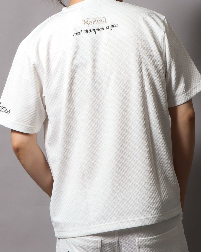 ホワイト：178cm/75kg(Lサイズ着用)