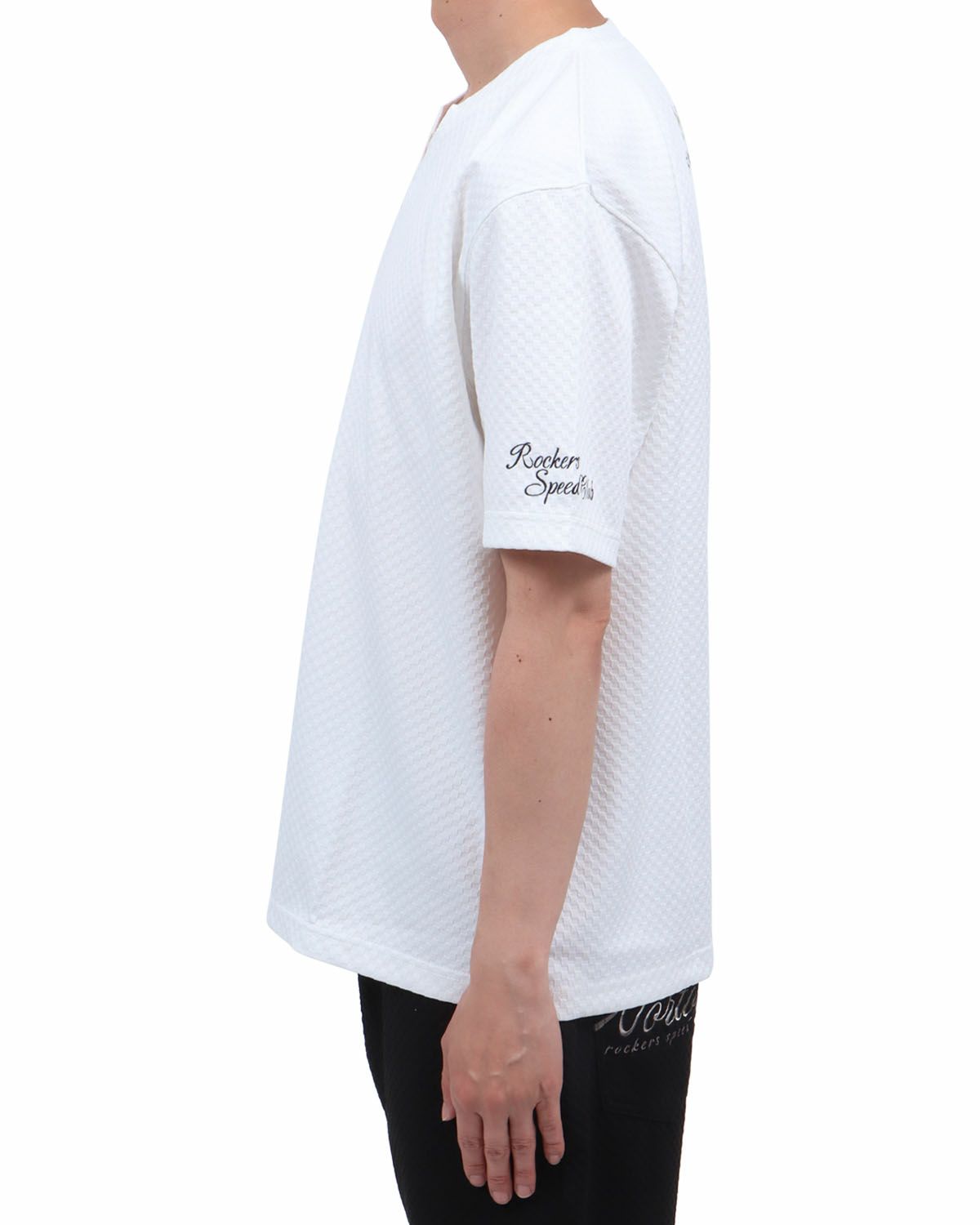 ホワイト：174cm62kg(Lサイズ着用)