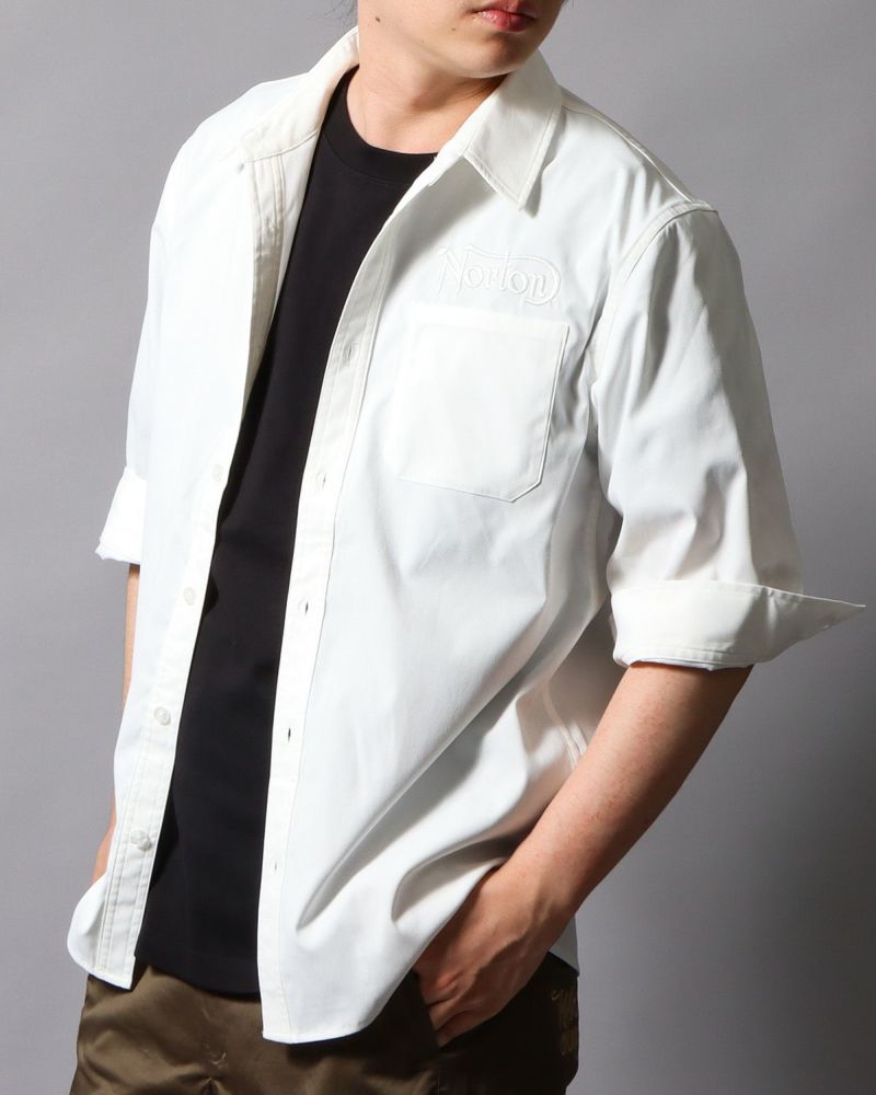 ホワイト：178cm/75kg(Lサイズ着用)