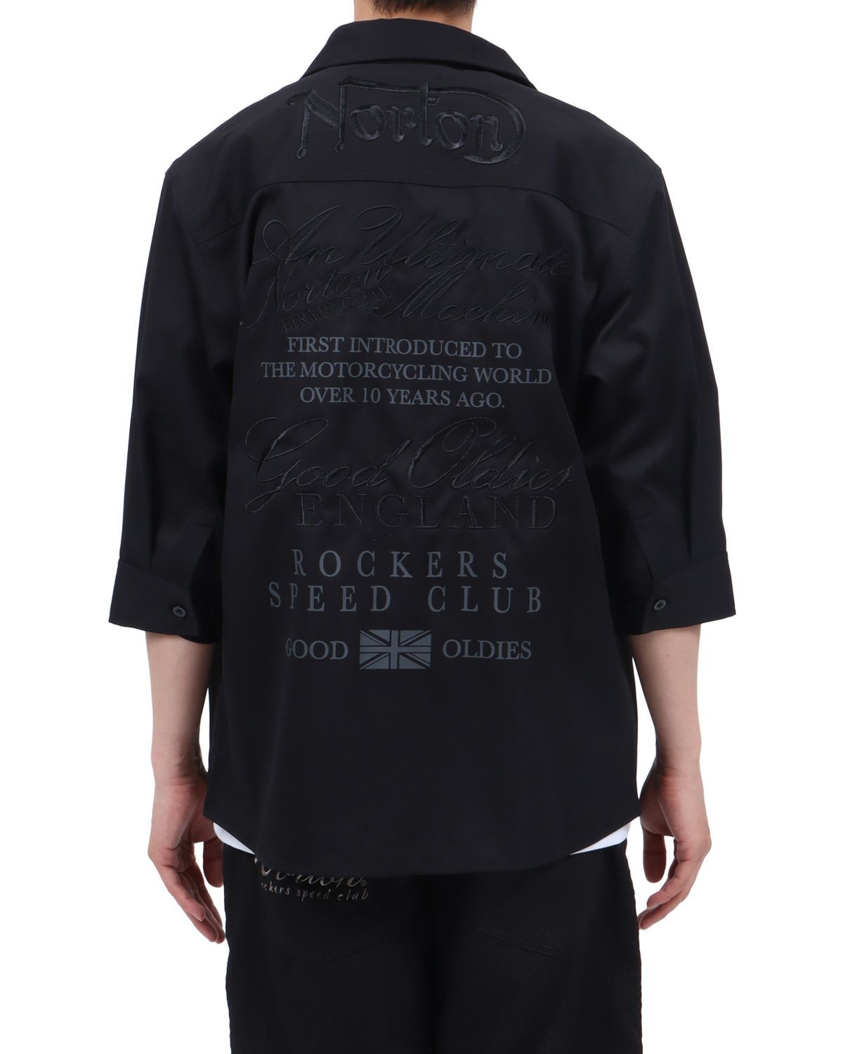 ブラック：174cm62kg(Lサイズ着用)