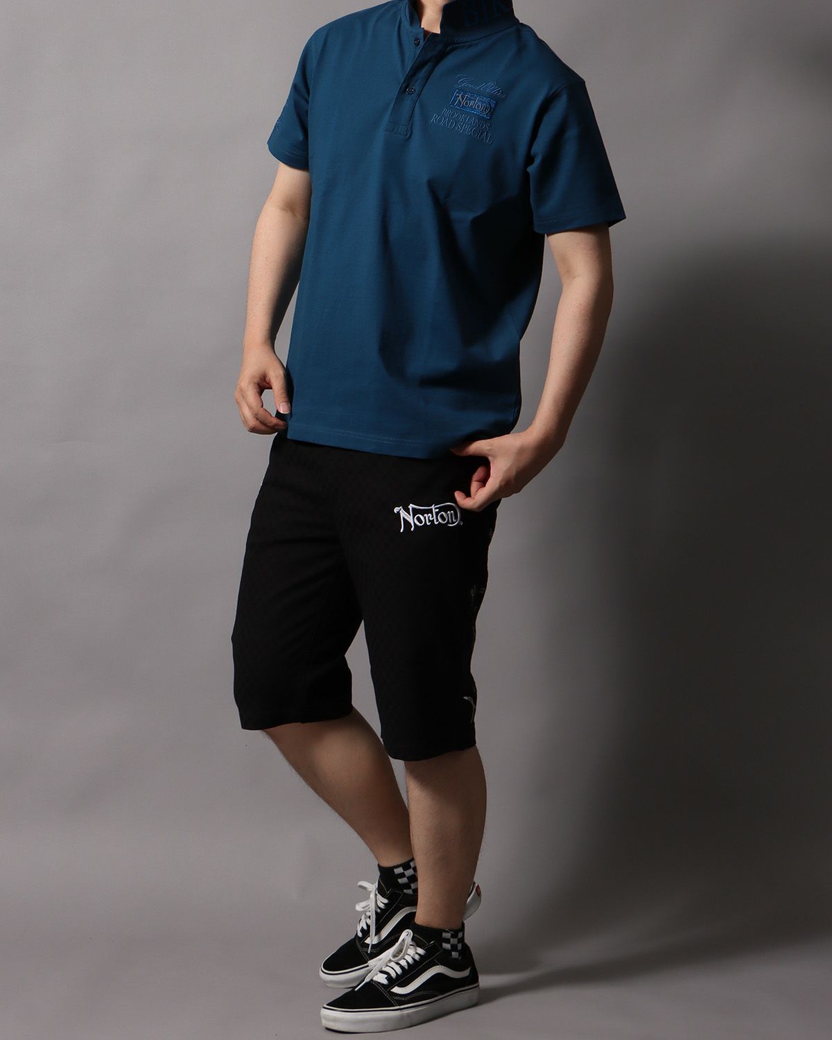 ブルー：178cm/75kg(Lサイズ着用)