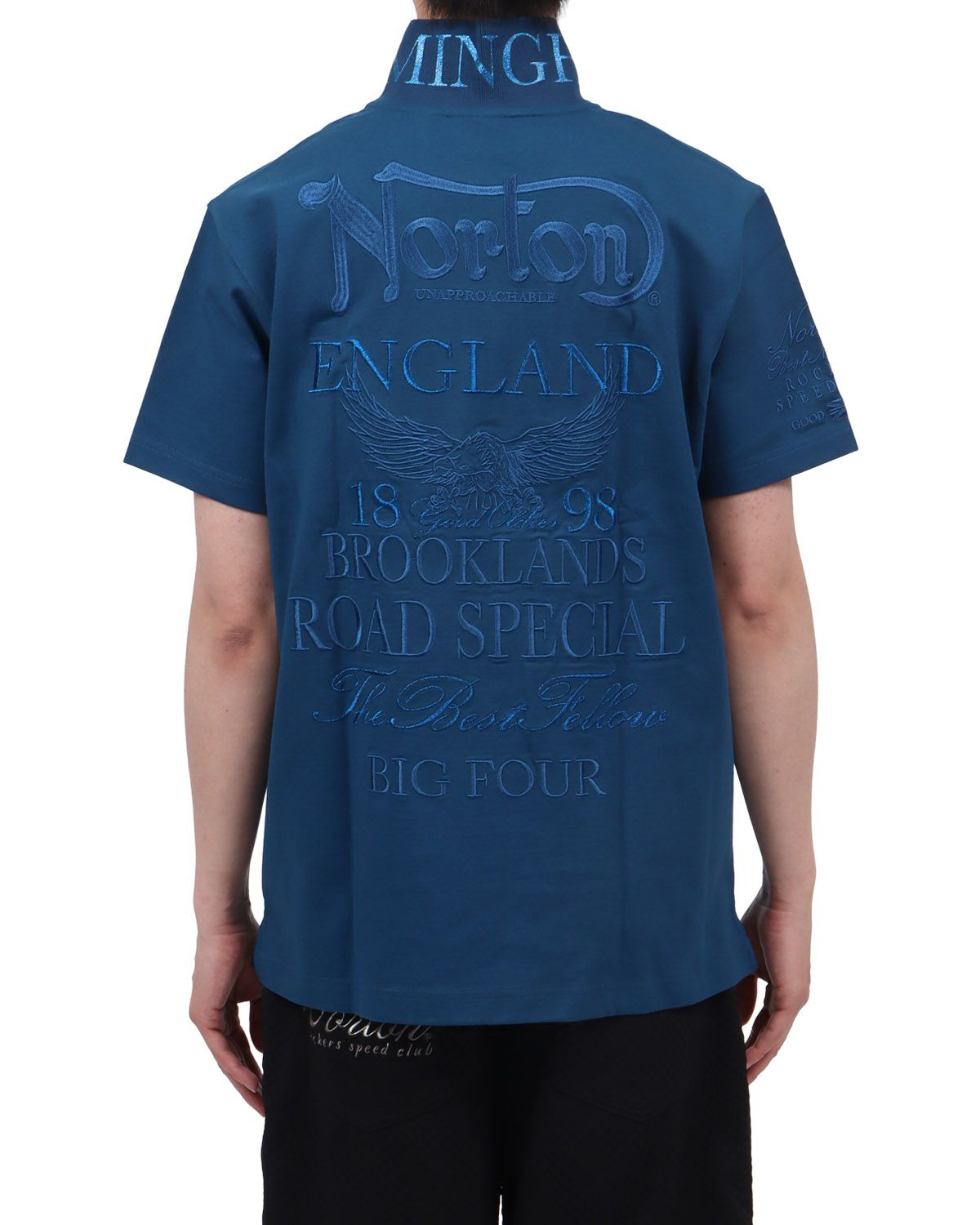 ブルー：174cm62kg(Lサイズ着用)