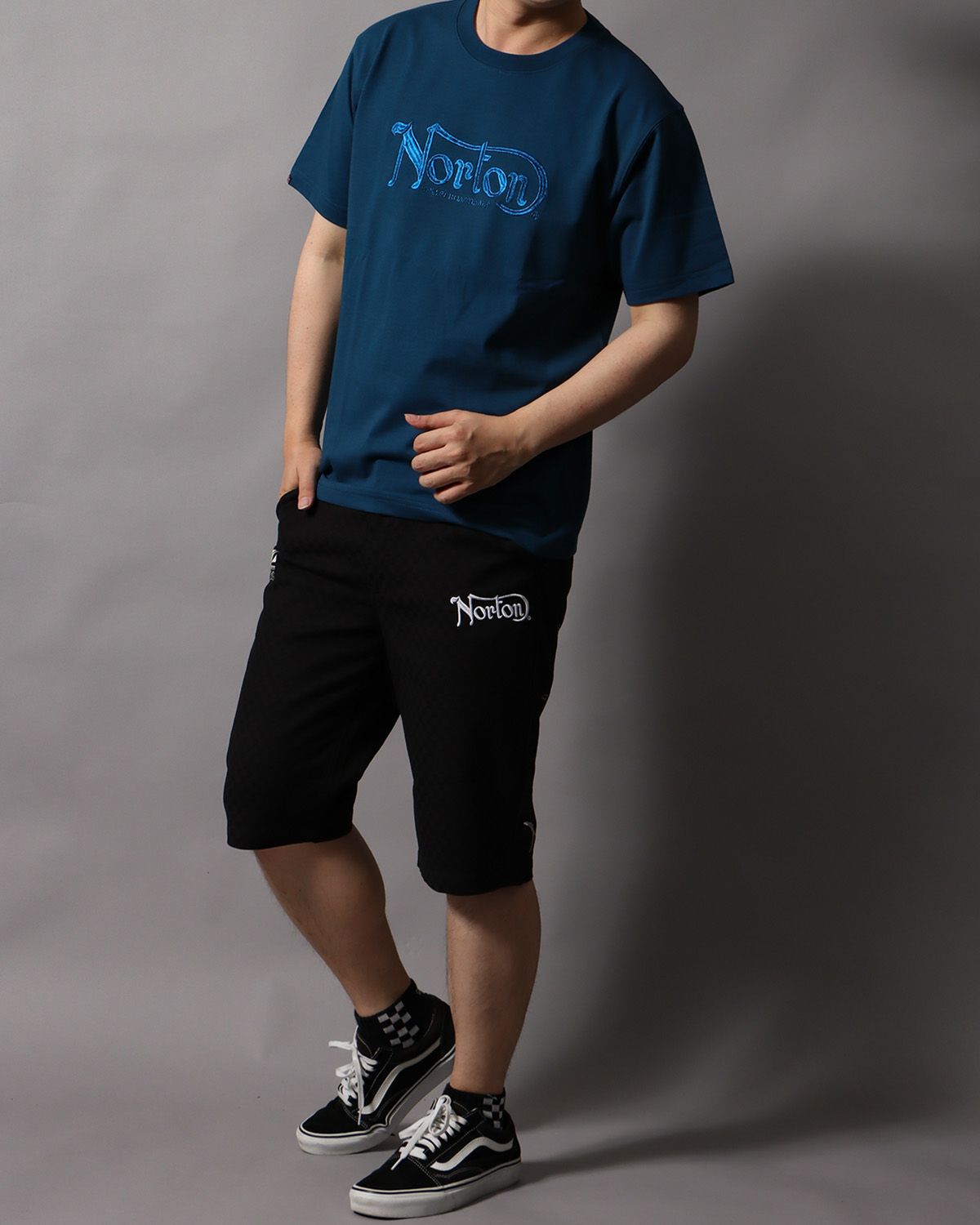 ブルー：178cm/75kg(Lサイズ着用)