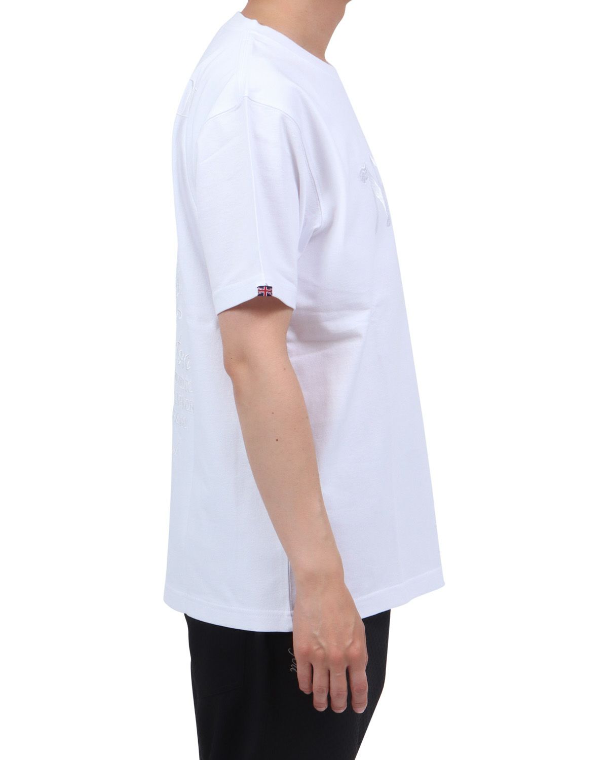 ホワイト：174cm62kg(Lサイズ着用)