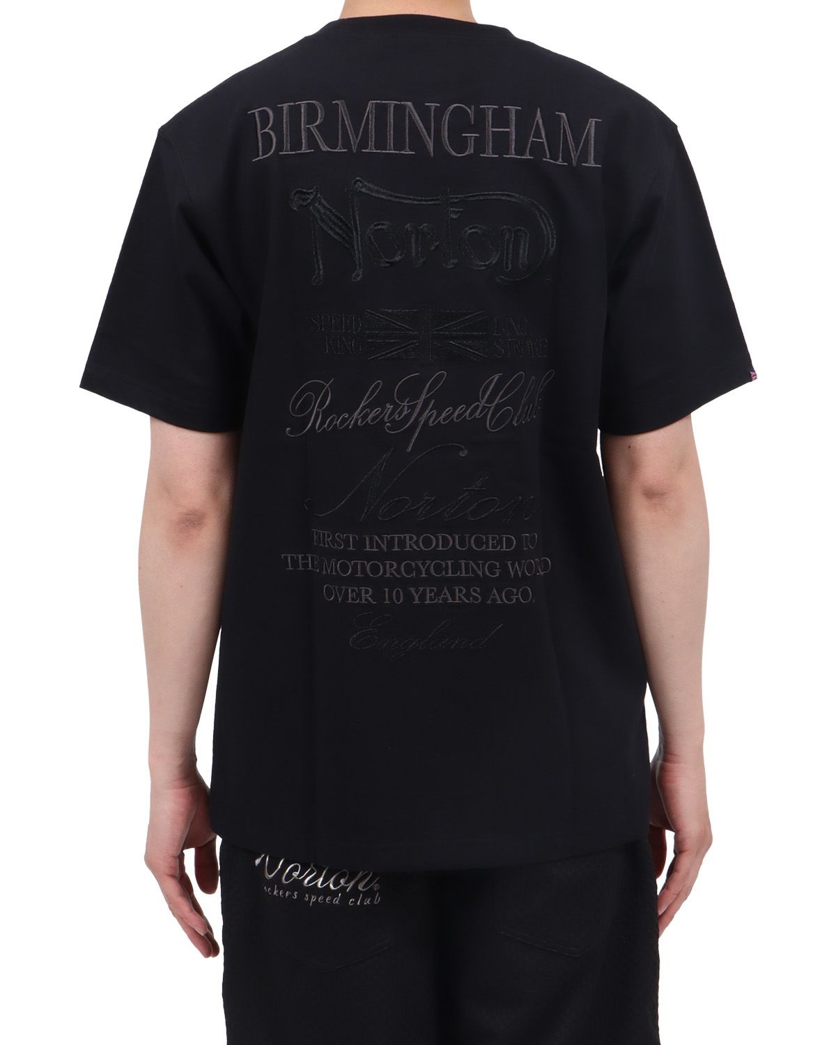 ブラック：174cm62kg(Lサイズ着用)