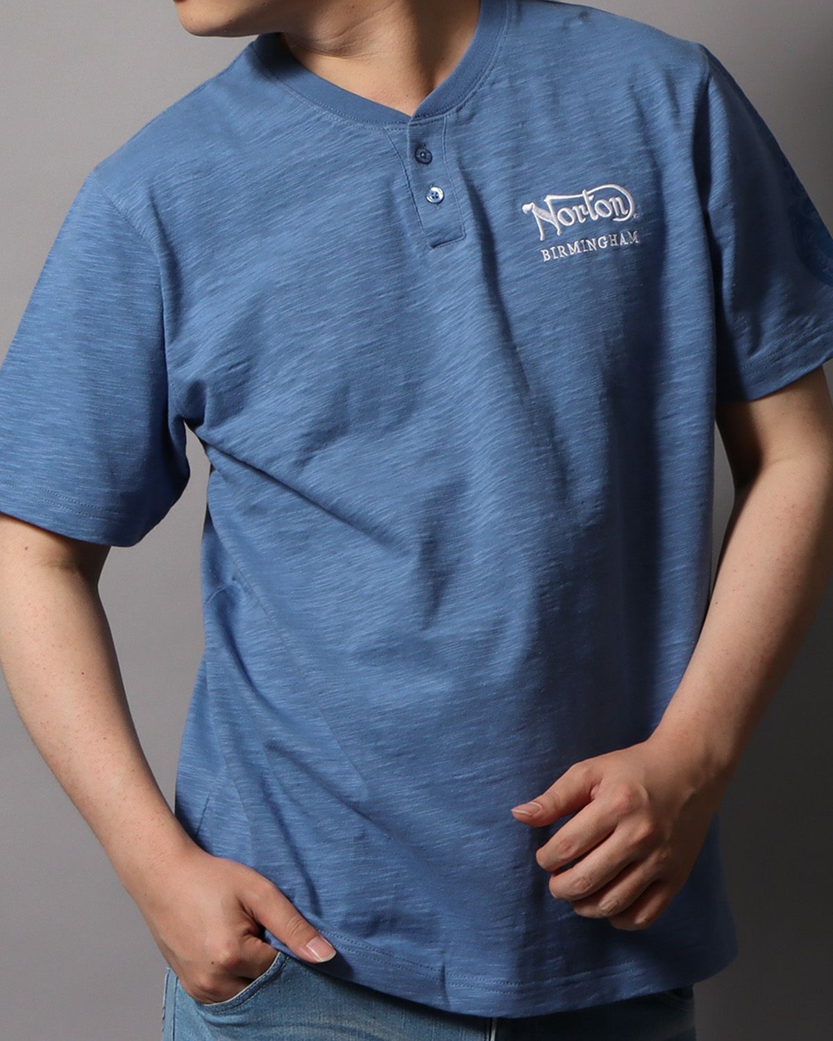 ブルーグレー：178cm/75kg(Lサイズ着用)