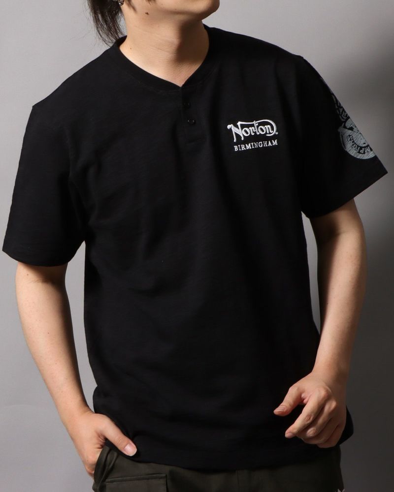 ブラック：178cm/75kg(Lサイズ着用)