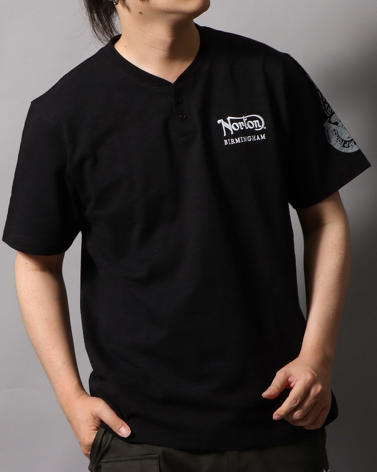 ブラック：178cm/75kg(Lサイズ着用)