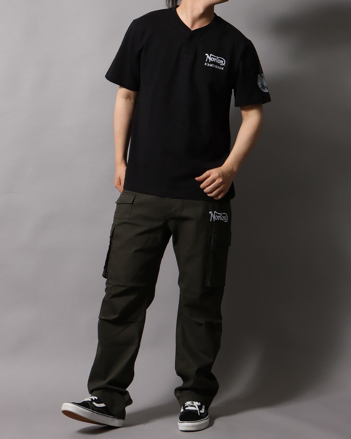 ブラック：178cm/75kg(Lサイズ着用)