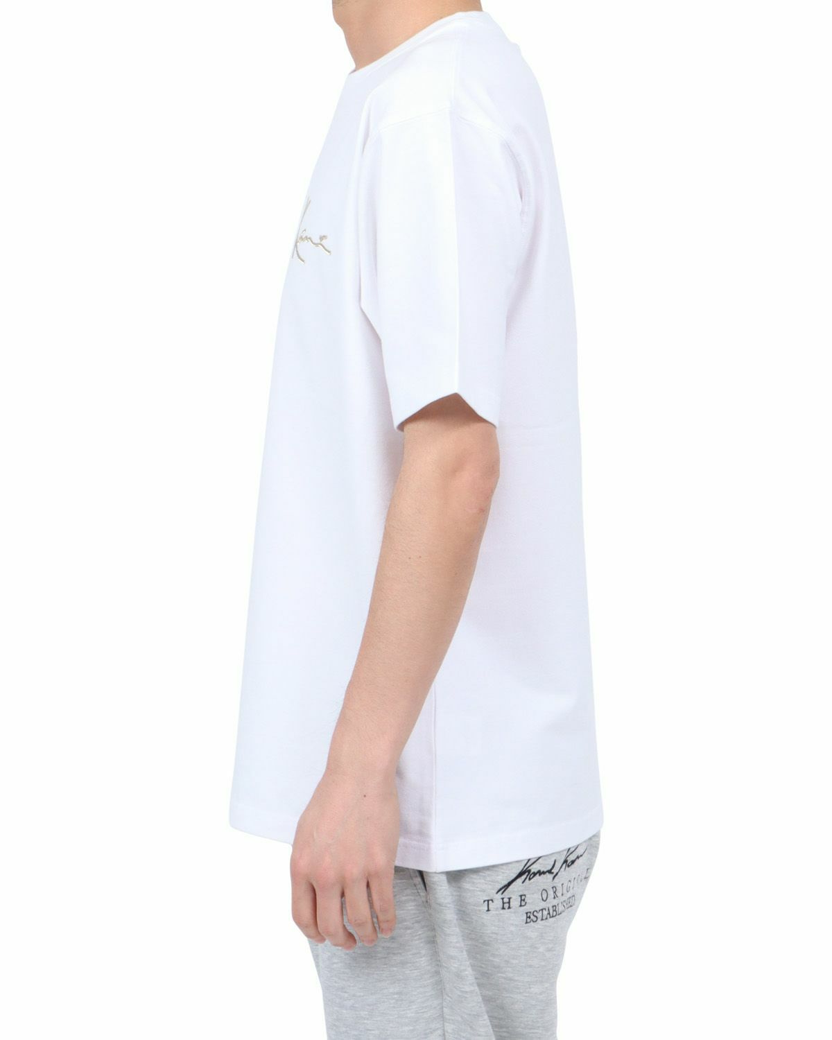 ホワイト：180cm67kg(Lサイズ着用)